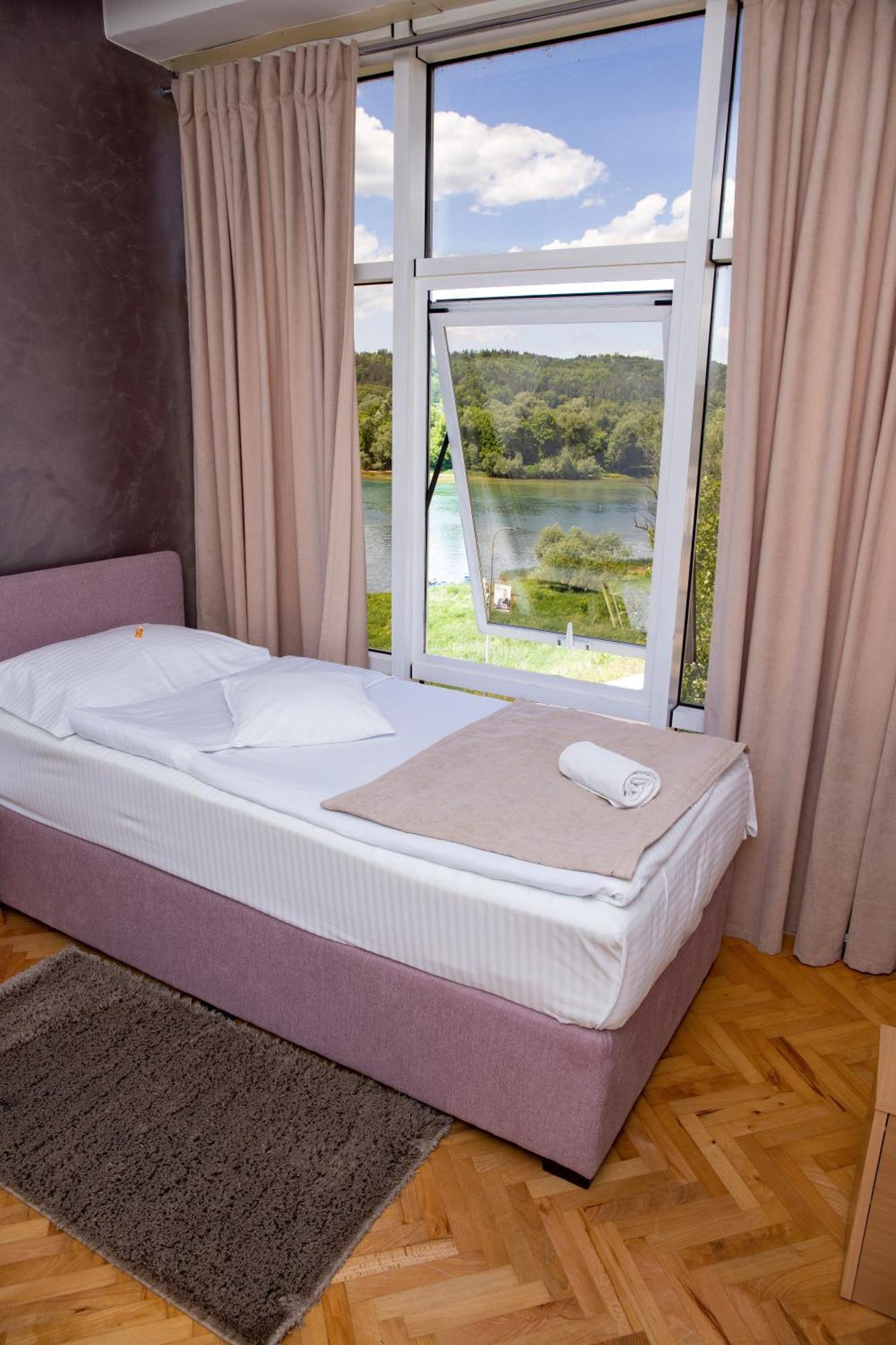 Motel New Sanatron Bosanski Novi Exterior foto