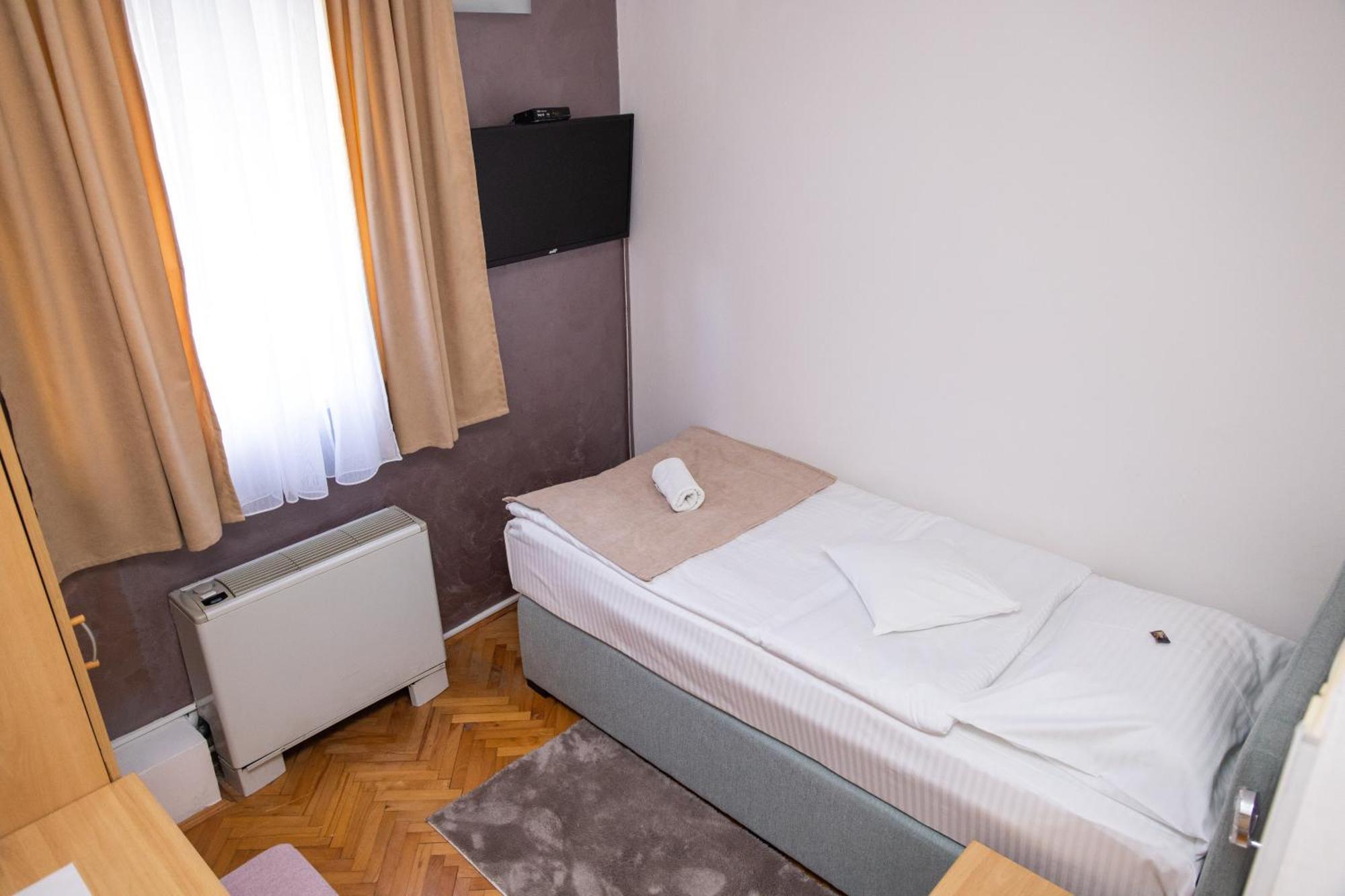Motel New Sanatron Bosanski Novi Exterior foto