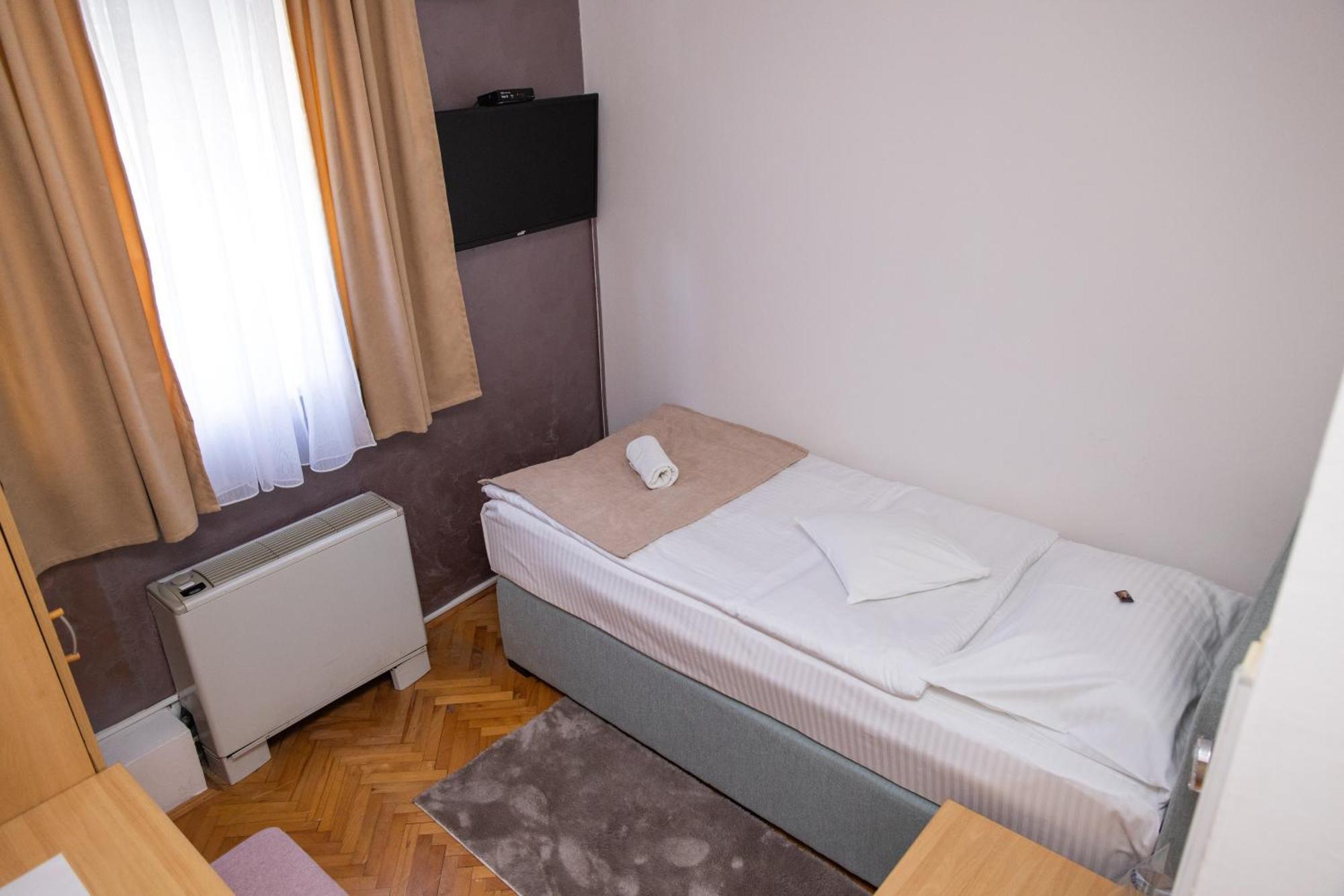 Motel New Sanatron Bosanski Novi Exterior foto